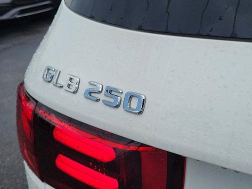2025 Mercedes-Benz GLB 250 Base
