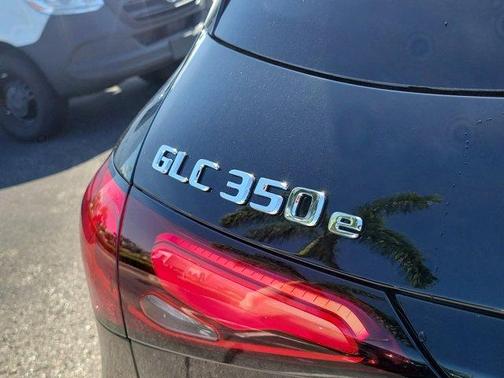 2025 Mercedes-Benz GLC 350e Base 4MATIC