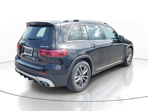 2025 Mercedes-Benz AMG GLB 35 Base