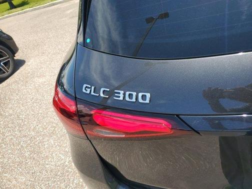 2025 Mercedes-Benz GLC 300 Base 4MATIC
