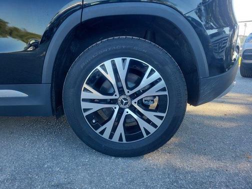 2025 Mercedes-Benz GLA 250 Base