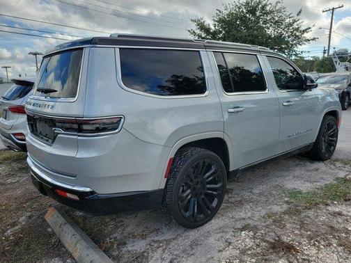 2023 Jeep Grand Wagoneer Base