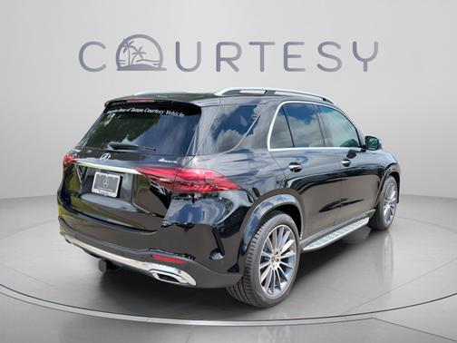 Obsidian Black Metallic 2026 Mercedes-Benz GLE 450