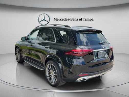 Obsidian Black Metallic 2026 Mercedes-Benz GLE 450