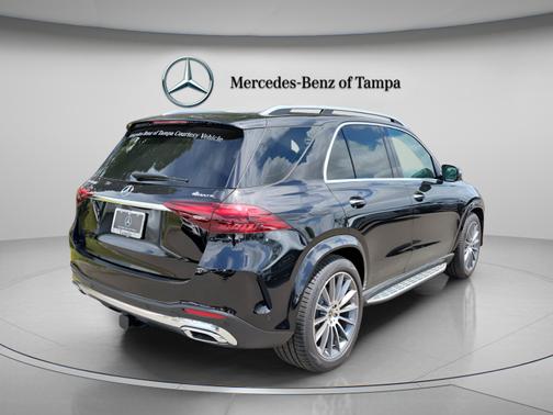 Obsidian Black Metallic 2026 Mercedes-Benz GLE 450