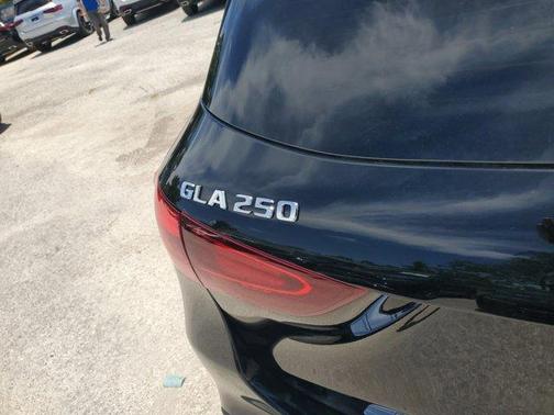 2025 Mercedes-Benz GLA 250 Base