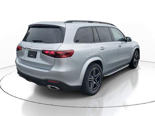 2026 Mercedes-Benz GLS 450 