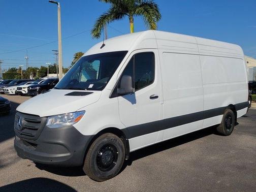 2025 Mercedes-Benz Sprinter 2500 High Roof