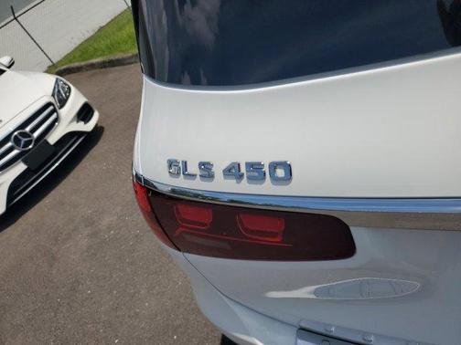 2026 Mercedes-Benz GLS 450