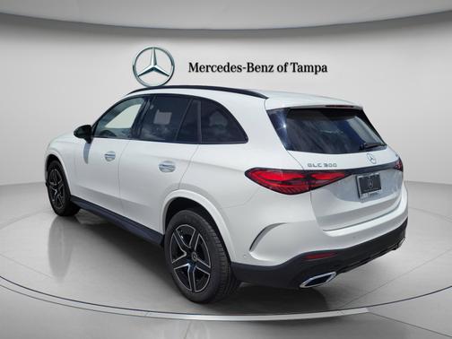 Polar White 2026 Mercedes-Benz GLC 300