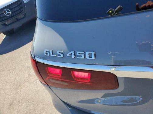 2026 Mercedes-Benz GLS 450 