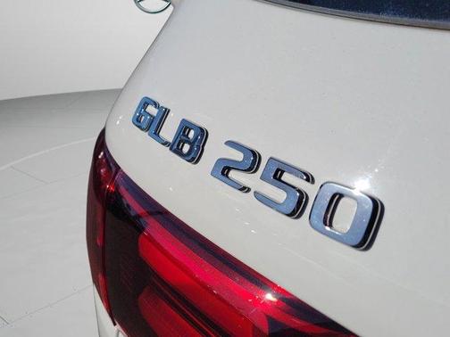 2025 Mercedes-Benz GLB 250 Base