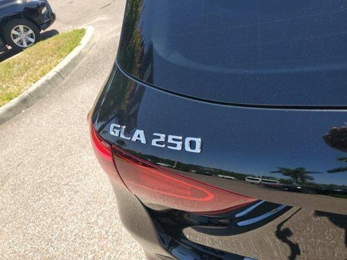 2025 Mercedes-Benz GLA 250 Base