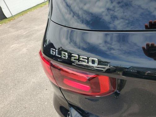 2025 Mercedes-Benz GLB 250 Base