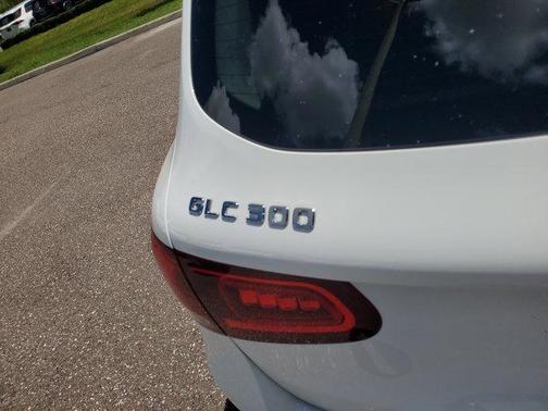 2022 Mercedes-Benz GLC 300 Base