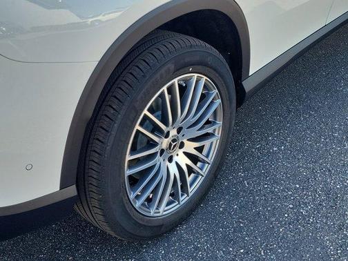 2026 Mercedes-Benz GLC 300 Base