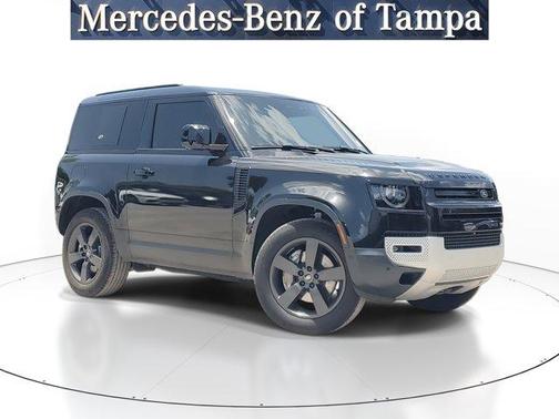 2023 Land Rover Defender SE