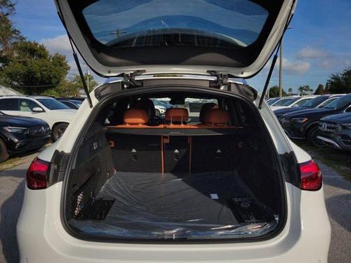 2026 Mercedes-Benz GLC 300 Base