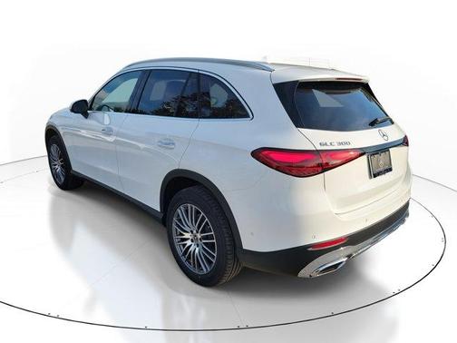 2026 Mercedes-Benz GLC 300 Base