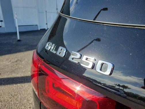 2021 Mercedes-Benz GLB 250 Base 4MATIC