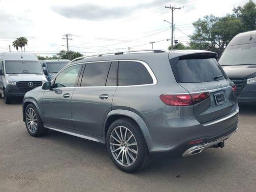 2025 Mercedes-Benz GLS 450 4MATIC