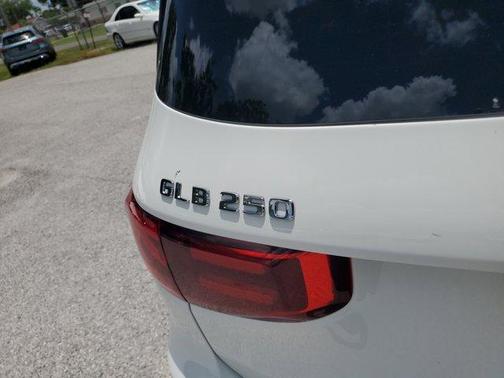 2025 Mercedes-Benz GLB 250 Base