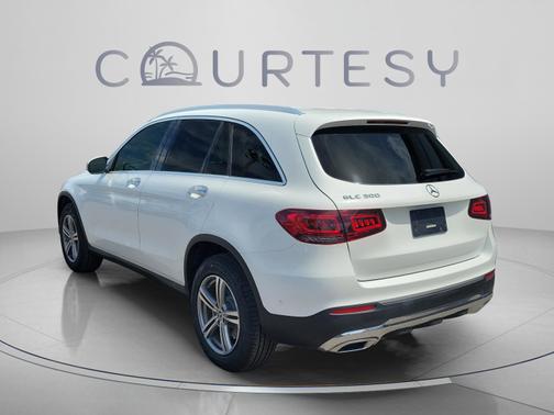 Polar White 2022 Mercedes-Benz GLC 300 Base