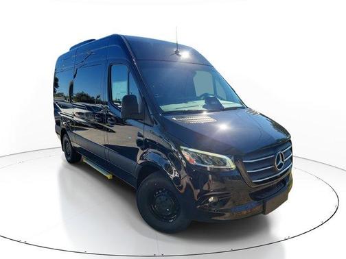 2025 Mercedes-Benz Sprinter 2500 144 WB Standard Roof Passenger