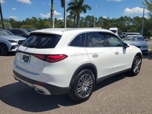 2025 Mercedes-Benz GLC 300 Base