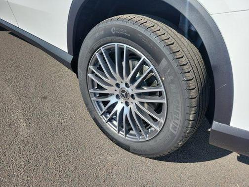 2026 Mercedes-Benz GLC 300 Base