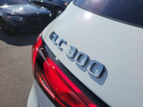 2026 Mercedes-Benz GLC 300 Base