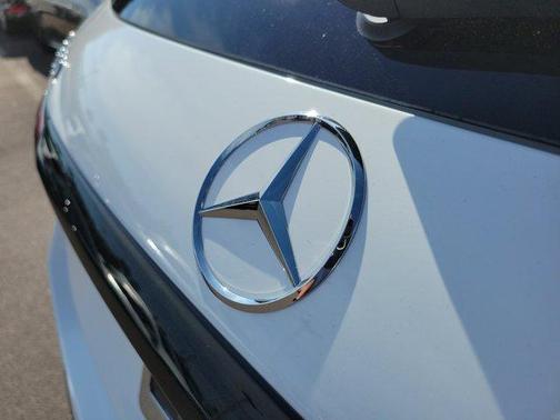 2026 Mercedes-Benz GLC 300 Base