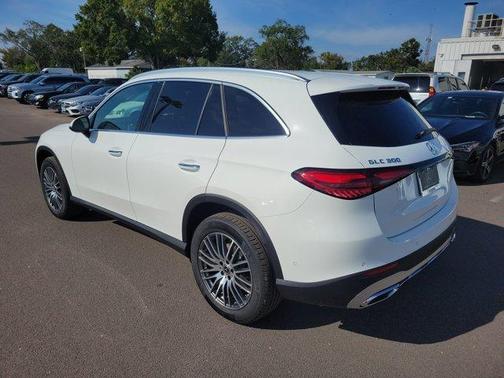 2026 Mercedes-Benz GLC 300 Base