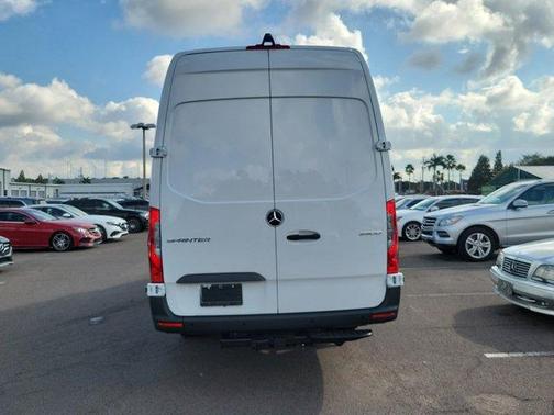 2026 Mercedes-Benz Sprinter 2500 170 WB High Roof Extended Cargo