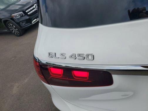 2026 Mercedes-Benz GLS 450