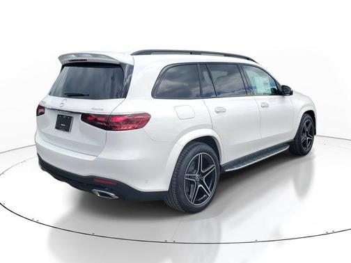 2026 Mercedes-Benz GLS 450