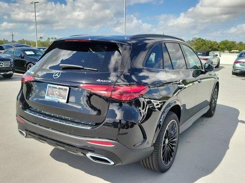 2026 Mercedes-Benz GLC 300 Base 4MATIC
