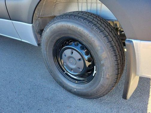 2025 Mercedes-Benz Sprinter 2500 144 WB Standard Roof Passenger