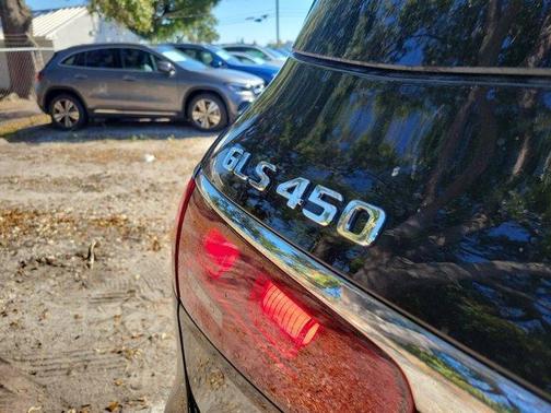 2026 Mercedes-Benz GLS 450 4MATIC