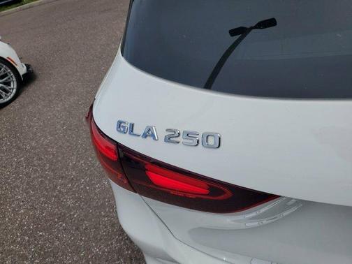 2025 Mercedes-Benz GLA 250 Base