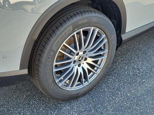 2026 Mercedes-Benz GLC 300 Base