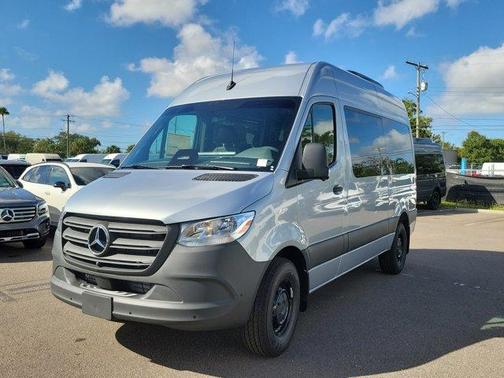 2025 Mercedes-Benz Sprinter 2500 144 WB Standard Roof Passenger
