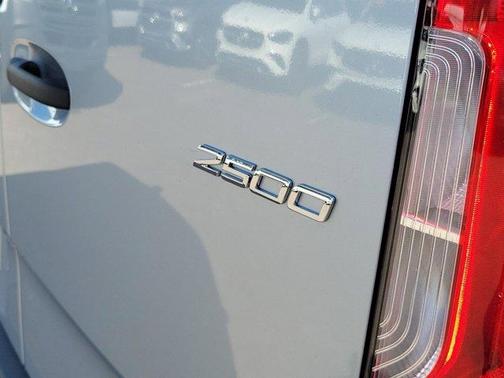 2025 Mercedes-Benz Sprinter 2500 144 WB Standard Roof Passenger