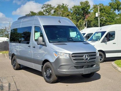 2025 Mercedes-Benz Sprinter 2500 144 WB Standard Roof Passenger