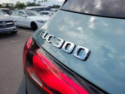 2026 Mercedes-Benz GLC 300 Base