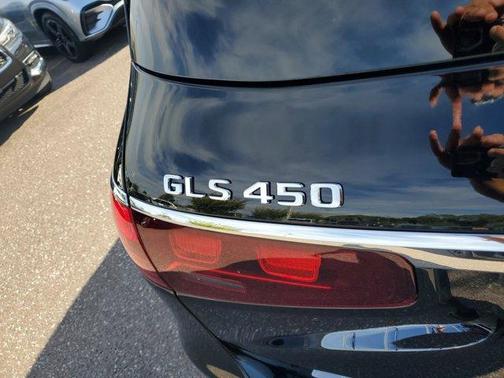 2026 Mercedes-Benz GLS 450 