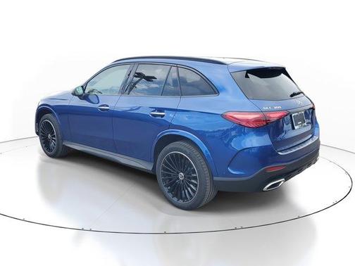 2025 Mercedes-Benz GLC 300 Base