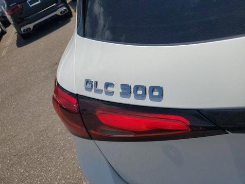 2025 Mercedes-Benz GLC 300 Base