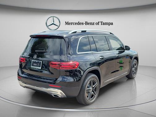 Night Black 2024 Mercedes-Benz GLB 250