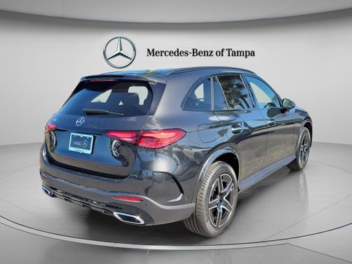 Graphite Grey Metallic 2026 Mercedes-Benz GLC 300